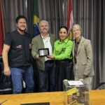 PROGRAMA DO PROCON S/C:BLUMENAU ADERE AO “LIMPA FIO” E INICIA RETIRADA DE CABOS IRREGULARES NAS RUAS DA CIDADE