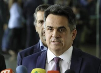 Senador Ciro Nogueira é alvo de restrições impostas pelo STF após investigação da Polícia Federal apontar suposto favorecimento ao Banco Master em troca de benefícios financeiros e vantagens pessoais. (Fabio Rodrigues Pozzebom/Agência Brasil)