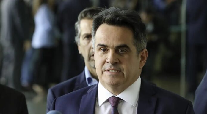 Senador Ciro Nogueira é alvo de restrições impostas pelo STF após investigação da Polícia Federal apontar suposto favorecimento ao Banco Master em troca de benefícios financeiros e vantagens pessoais. (Fabio Rodrigues Pozzebom/Agência Brasil)