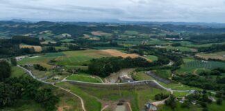 GOVERNO DE SANTA CATARINA INVESTE R$ 95 MILHÕES PARA REFORÇAR SISTEMA DE CONTENÇÃO DE CHEIAS NO VALE DO ITAJAÍ