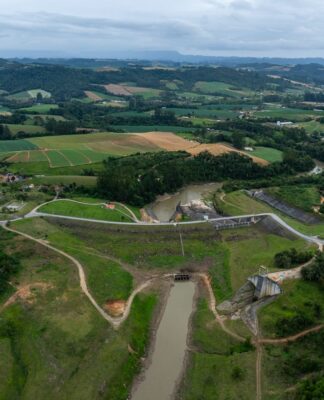 GOVERNO DE SANTA CATARINA INVESTE R$ 95 MILHÕES PARA REFORÇAR SISTEMA DE CONTENÇÃO DE CHEIAS NO VALE DO ITAJAÍ