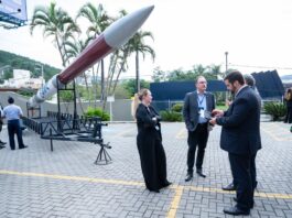 SANTA CATARINA APRESENTA TECNOLOGIAS ESTRATÉGICAS ÀS FORÇAS ARMADAS PARA REDUZIR DEPENDÊNCIA EXTERNA
