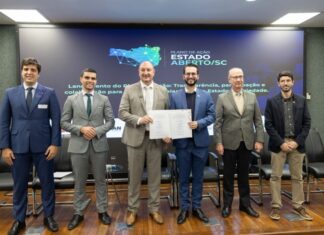 SANTA CATARINA LANÇA PRIMEIRO PLANO DE ESTADO ABERTO DO BRASIL COM INTEGRAÇÃO ENTRE OS TRÊS PODERES
