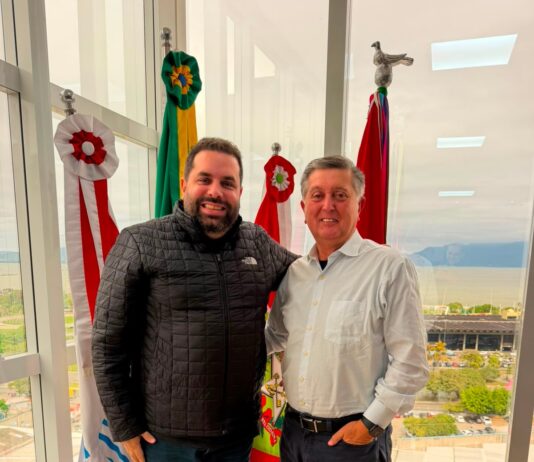 REUNIÃO ENTRE JOÃO COBALCHINI E TOPÁZIO NETO: CÂMARA E PREFEITURA ALINHAM PROJETOS ESTRATÉGICOS PARA O FUTURO DE FLORIANÓPOLIS
