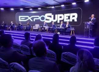 EXPOSUPER 2026 REÚNE 25 MIL PROFISSIONAIS E REFORÇA PROTAGONISMO DO VAREJO CATARINENSE EM BALNEÁRIO CAMBORIÚ