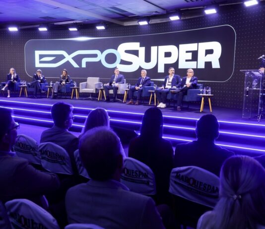 EXPOSUPER 2026 REÚNE 25 MIL PROFISSIONAIS E REFORÇA PROTAGONISMO DO VAREJO CATARINENSE EM BALNEÁRIO CAMBORIÚ