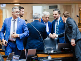 DEPUTADOS COBRAM EXECUÇÃO DE EMENDAS PELAS PREFEITURAS, DEFENDEM PROJETOS E DESTACAM TEMAS ECONÔMICOS E SOCIAIS NA ALESC