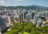 PARQUE DA LUZ GANHA NOVA ILUMINAÇÃO PARA REFORÇAR SEGURANÇA E INCENTIVAR USO NOTURNO EM FLORIANÓPOLIS