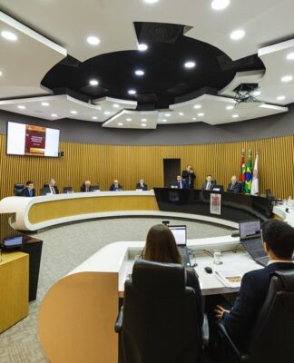 TCE APROVA POR UNANIMIDADE AS CONTAS DO GOVERNO DE SANTA CATARINA E DESTACA EQUILÍBRIO FISCAL E INVESTIMENTOS RECORDES