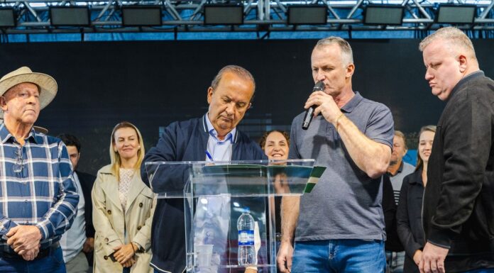 GOVERNADOR REFORÇA APOIO ÀS TRADIÇÕES CATARINENSES E LEVA INVESTIMENTOS A MUNICÍPIOS DURANTE FESTAS REGIONAIS
