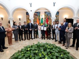 GOVERNADOR JORGINHO MELLO OFICIALIZA INSTALAÇÃO DE EMPRESA INDIANA EM SC DURANTE ENCONTRO COM O EMBAIXADOR DA ÍNDIA