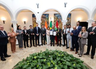 GOVERNADOR JORGINHO MELLO OFICIALIZA INSTALAÇÃO DE EMPRESA INDIANA EM SC DURANTE ENCONTRO COM O EMBAIXADOR DA ÍNDIA