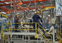 SANTA CATARINA DOBRA RITMO DE GERAÇÃO DE EMPREGOS NA INDÚSTRIA E IMPULSIONA ECONOMIA COM MAIS DE 61 MIL NOVAS VAGAS EM 2026