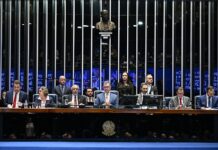 FIM DA ESCALA 6X1 AVANÇA NO SENADO E MOBILIZA EMBATE ENTRE TRABALHADORES, GOVERNO E SETOR PRODUTIVO