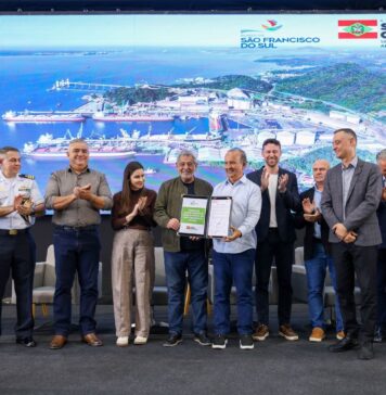 GOVERNADOR ANUNCIA NOVOS INVESTIMENTOS EM INFRAESTRUTURA PARA O PORTO DE SÃO FRANCISCO DO SUL