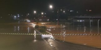 SOBE PARA SEIS O NÚMERO DE MUNICÍPIOS CATARINENSES EM SITUAÇÃO DE EMERGÊNCIA APÓS TEMPORAIS E ITENS DE ASSISTÊNCIA COMEÇAM A SER ENTREGUES PELA DEFESA CIVIL DO ESTADO
