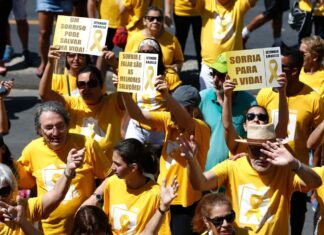 ÁLCOOL AMPLIA RISCO DE SUICÍDIO E ESPECIALISTAS DEFENDEM POLÍTICAS MAIS RÍGIDAS PARA CONTER CONSUMO NO BRASIL