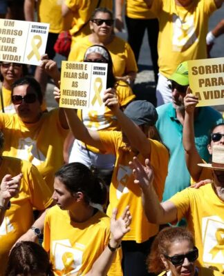 ÁLCOOL AMPLIA RISCO DE SUICÍDIO E ESPECIALISTAS DEFENDEM POLÍTICAS MAIS RÍGIDAS PARA CONTER CONSUMO NO BRASIL