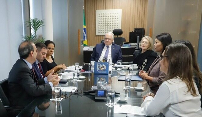 GRUPOS REFLEXIVOS PARA AUTORES DE VIOLÊNCIA DOMÉSTICA CRESCEM 125% NO PAÍS E TJSC APRESENTA RESULTADOS AO MINISTRO EDSON FACHIN