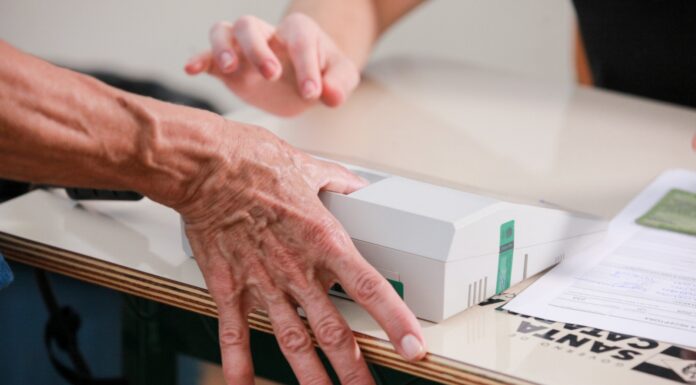 SANTA CATARINA PODE REGISTRAR MAIOR COMPARECIMENTO ÀS URNAS EM 2026: NOVO PERFIL DO ELEITOR REFORÇA EXPECTATIVA