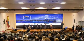 ALESC:SEMINÁRIO ESTADUAL DE AUTISMO REÚNE ESPECIALISTAS, FAMÍLIAS E EDUCADORES E AMPLIA DEBATE SOBRE INCLUSÃO EM SANTA CATARINA