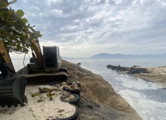 PALHOÇA REFORÇA PREVENÇÃO CONTRA ENCHENTES COM LIMPEZA E DESOBSTRUÇÃO DE CANAIS NA PRAIA DE FORA