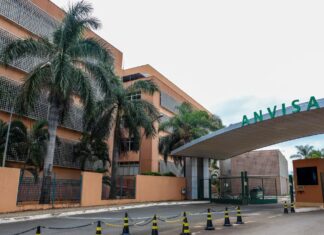 ANVISA SUSPENDE PRODUTO PARA FIXAÇÃO DE CATETER E INTERDITA CAUTELARMENTE DISPOSITIVO INTRAVENOSO