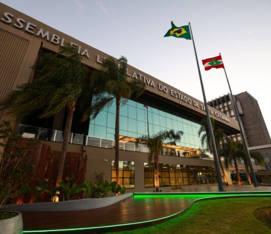 ALESC RETOMA ATIVIDADES APÓS RECESSO COM PAUTA DE SAÚDE, ECONOMIA E VIGILÂNCIA SANITÁRIA