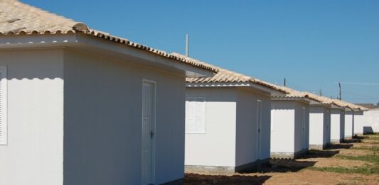 CCJ DA ALESC AVANÇA COM PROJETOS SOBRE HABITAÇÃO, EDUCAÇÃO DIGITAL, SEGURANÇA NO MOTOFRETE E PATRIMÔNIO CULTURAL