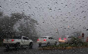 TEMPORAIS AVANÇAM POR SANTA CATARINA E CHUVA GANHA FORÇA ENTRE DOMINGO E SEGUNDA